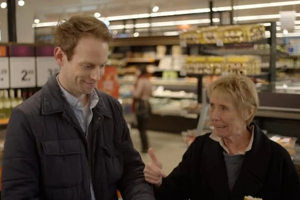 Sien Eggers en Willem Leyssens in ‘Uw moeder’ in ’Man bijt hond’