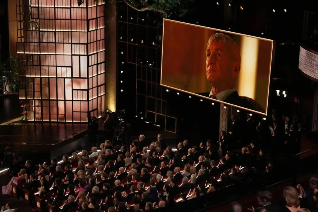 Sean Penn wint de Oscar voor beste mannelijke bijrol voor zijn rol in “One Battle After Another” tijdens de Oscaruitreiking op zondag 15 maart 2026 in het Dolby Theatre in Los Angeles.